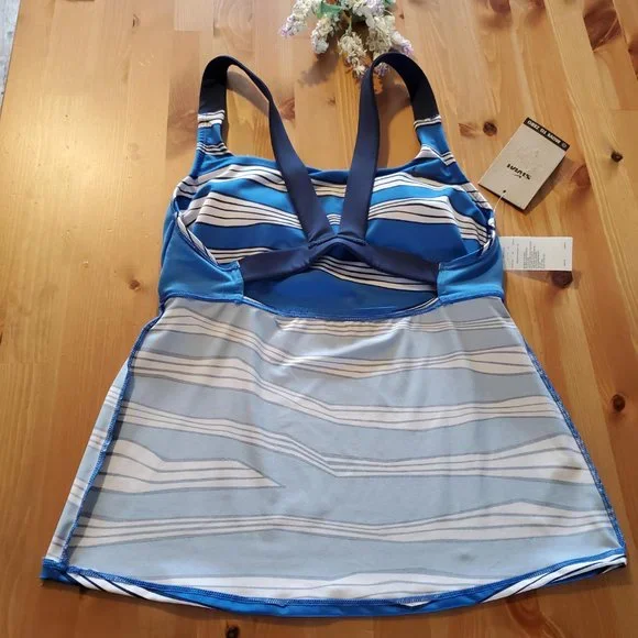 Women's Nike Wave-Stripe V-Back Tankini Top  Size S - Picture 11 of 11